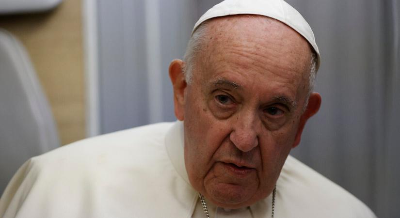 Ferenc pápa az érsekújvári vasúti baleset áldozataiért imádkozik