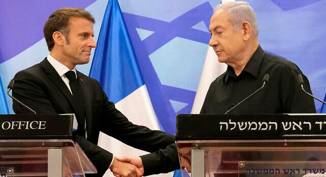 Macron Netanjahunak: Meg kell akadályozni a tűzvészt Libanonnal