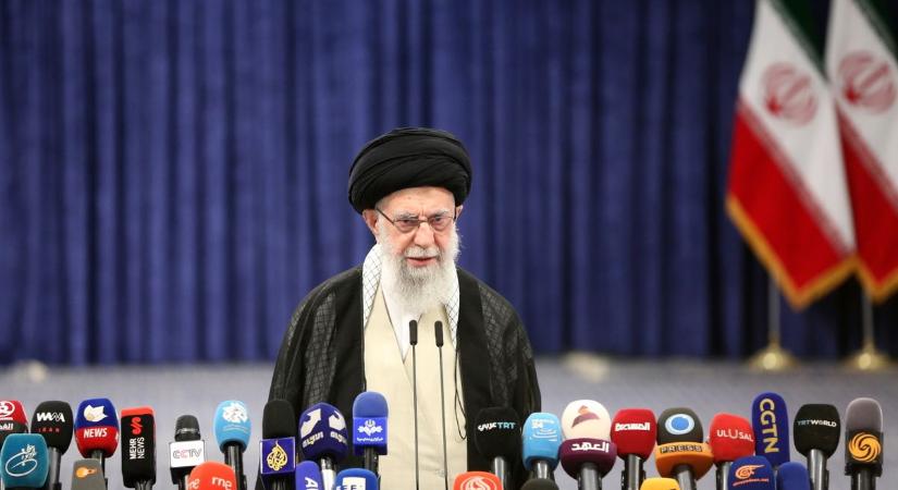 Ali Hamenei szerint a vártnál alacsonyabb volt a részvétel az iráni választáson