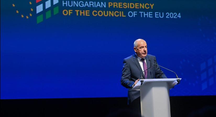 Sulyok Tamás: Magyarország elkötelezett Európa védelme és megerősítése mellett
