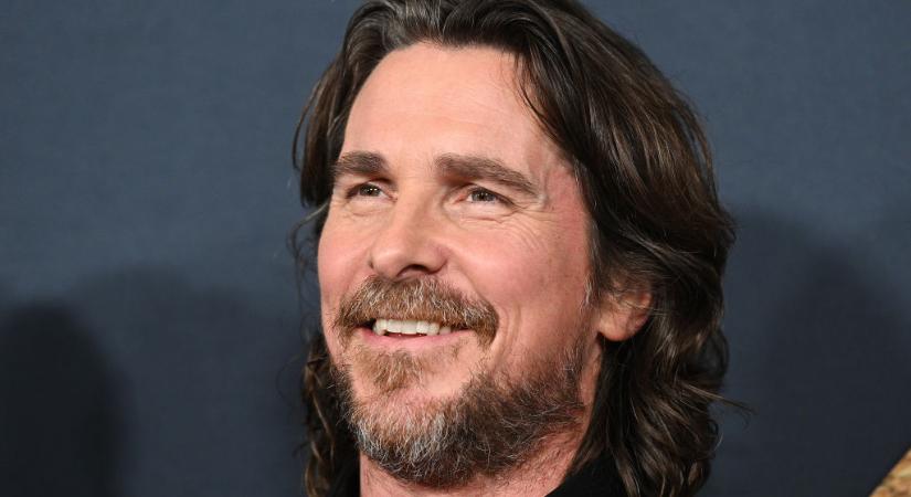 Christian Bale szívdöglesztően festett felesége oldalán a Dolce & Gabbana bemutatóján