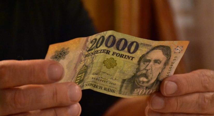 Ingyen akarsz pénzt keresni? Ebbe kell fektetned Magyarországon, ha csak egy évre akarod lekötni a megtakarításod