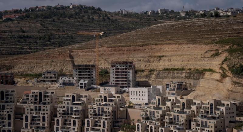 Az utóbbi évtizedek legnagyobb földkisajátítását hagyták jóvá az izraeli hatóságok Ciszjordániában
