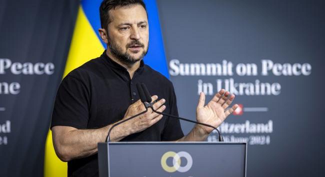Zelenszkij: az ukrán hadsereg élőerő tekintetében jobb helyzetben van, az új ellentámadás a fegyverellátástól függ