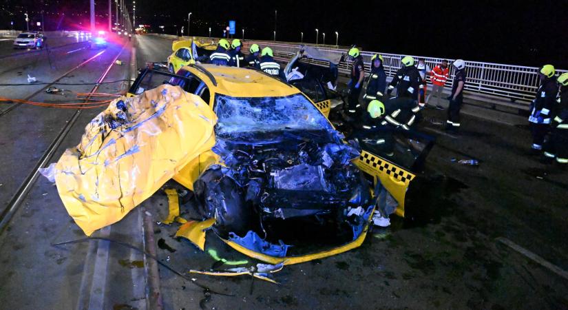 Lopott taxi okozhatta a súlyos balesetet az Árpád hídon