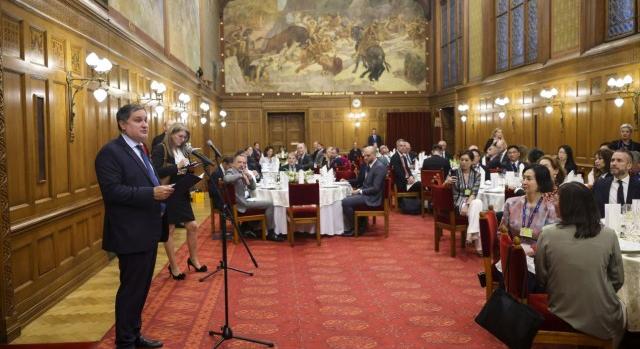Megkezdődött a budapesti EU-Kína turisztikai csúcstalálkozó