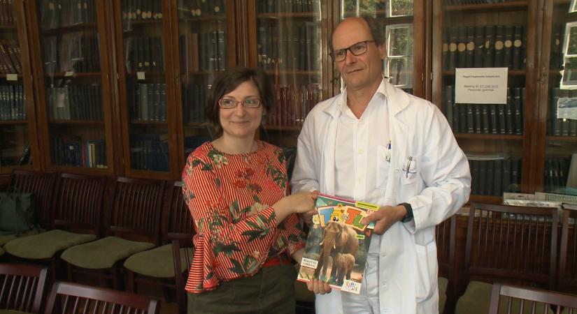 Az olvasás élményét ajándékozta a debreceni könyvtár a beteg gyermekeknek