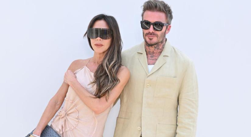 Victoria és David Beckham újraalkották az esküvői fotójukat, a végeredmény zseniális lett