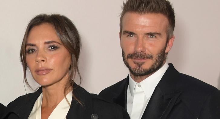 Victoria és David Beckham 25 év után újra felvette ikonikus esküvői szettjét, megdöbbentő fotón, mennyit változtak