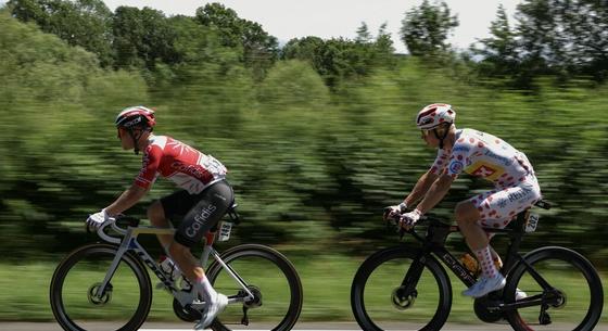 Kaotikus befutó a Tour de France-on: 65 km/h-val ugratták át az egyik földre eső versenyzőt