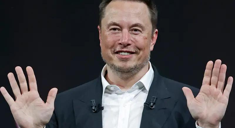 Elon Musk szerint a jövőben mindenki gazdag lesz