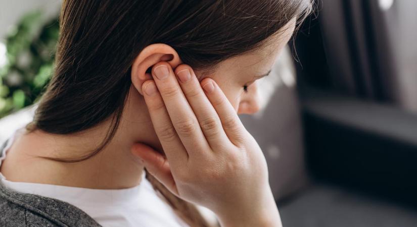 Pattanások jelentek meg a füledben? Íme a megoldás ellenük