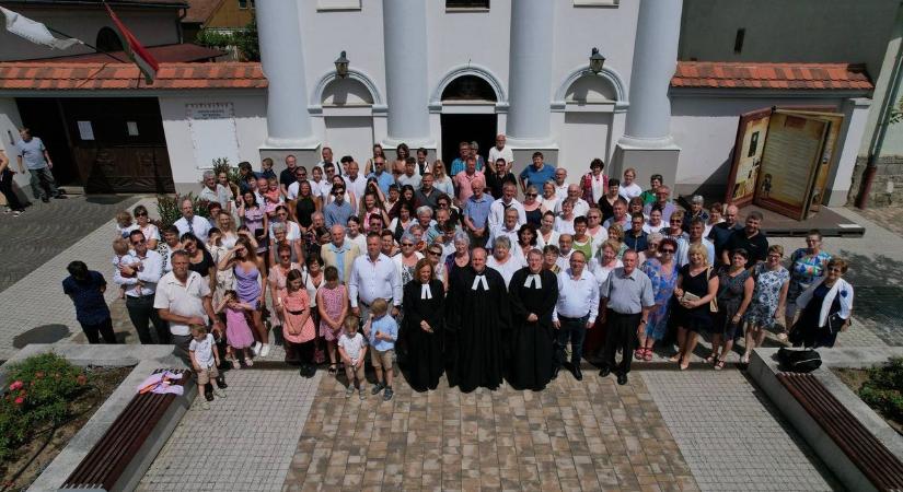 Szorosabbra fűzték kapcsolataikat Sárvár és Brassó evangélikus közösségei