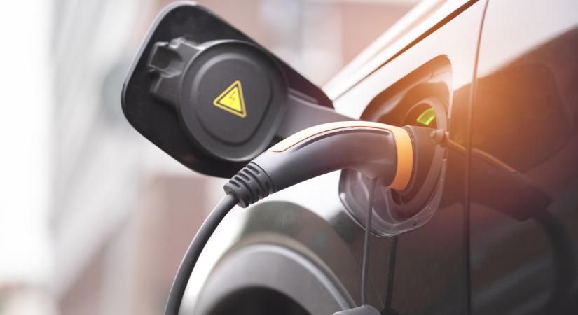 Nagy a felháborodás: az új EU-s vámok miatt veszélyben az elektromos autók jövője