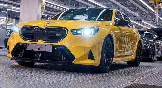 Már gyártják az új V8-as BMW M5-öt