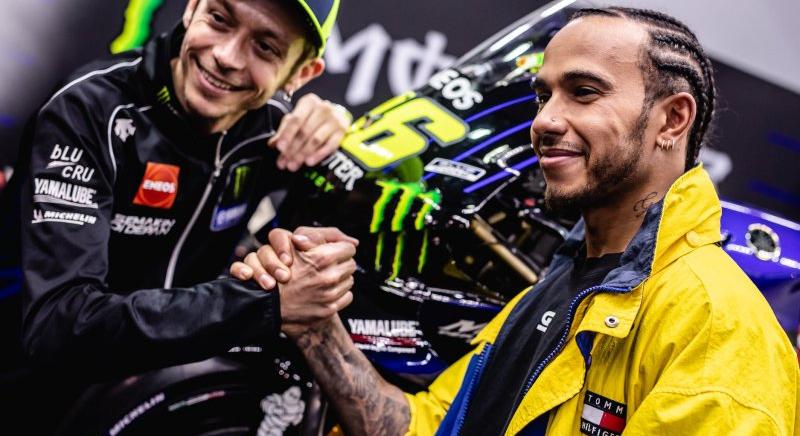 „Bármi lehetséges” – Hamilton reagált a MotoGP-s csapatvásárlásos pletykára