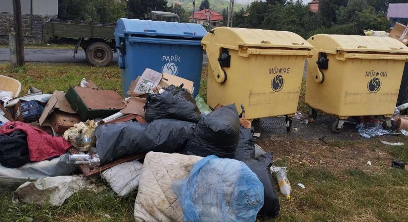 Tűrhetetlenné vált a helyzet a hulladékgyűjtőknél Somoskőújfaluban