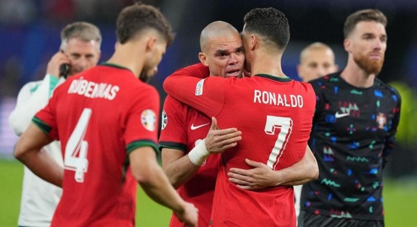 „Ez a veszteség pillanata" - Cristiano Ronaldo szívszorító öleléssel búcsúzott - Fotó