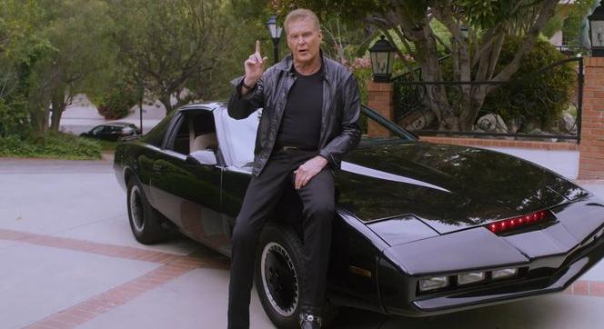 Kultúrsokk: David Hasselhoff régi kabátjában, KITT mellett harcol a globális felmelegedés ellen! [VIDEO]