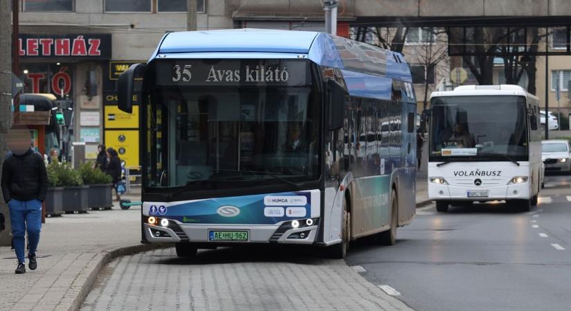 Hévégén is lehet utazni Miskolcon a hidrogénbuszon