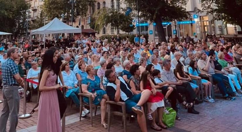 A Szőke ciklonnal elbúcsúzott a Városházi Esték