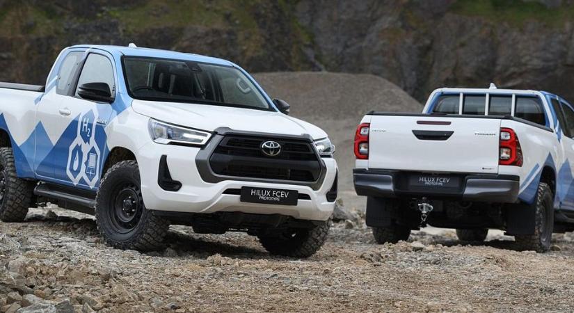 Toyota Hilux, ami vízgőzt pufog ki – a fiúk az olimpián is dolgoznak a hidrogénnel