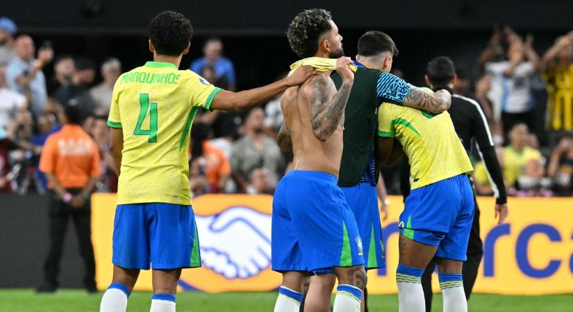 Suárez nem harapott, de a kanárik sem: durvaság, piros lap és brazil búcsú