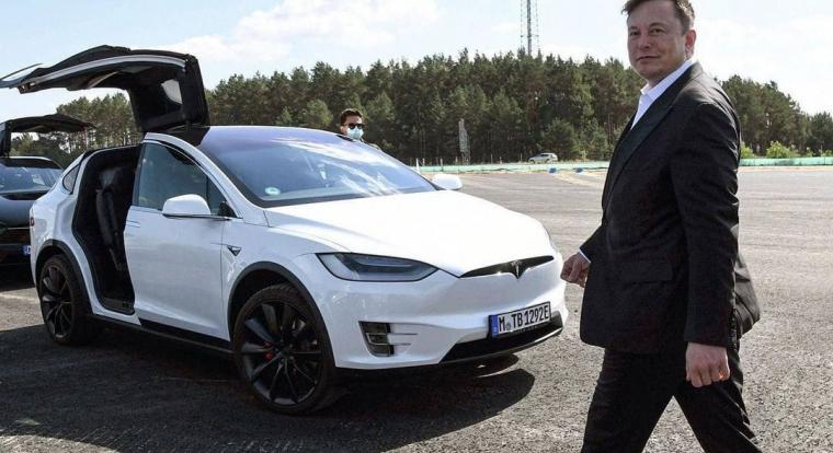 2024 lehet az első teljes év, amit nem a Tesla nyer meg az EV-eladási versenyben