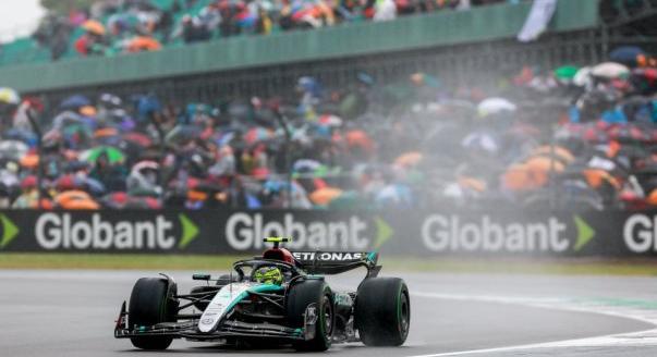 Korrigált az utolsó etapra a Mercedes – így nyerhetett Hamilton