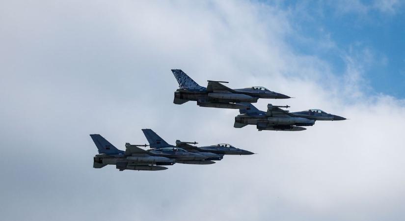 Ettől az országtól kaphat Zelenszkij F–16-os vadászgépeket