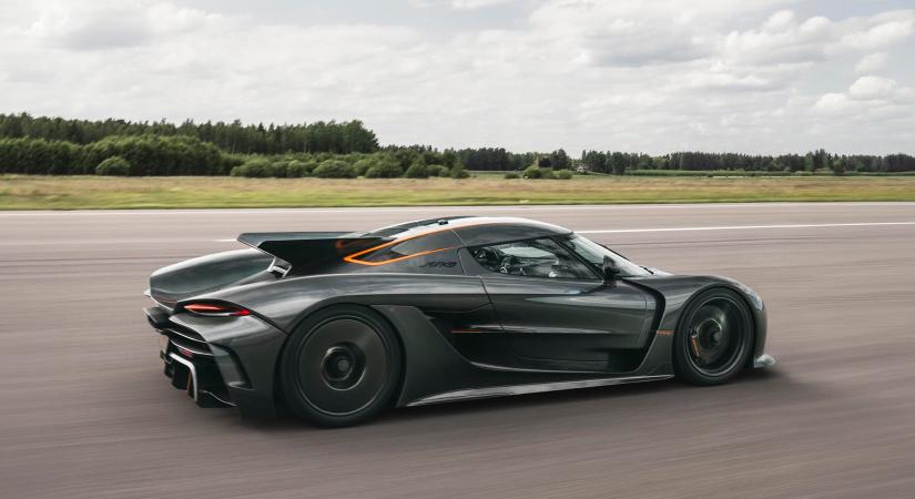 Saját korábbi rekordját döntötte meg 400 km/órára gyorsulásban a Koenigsegg