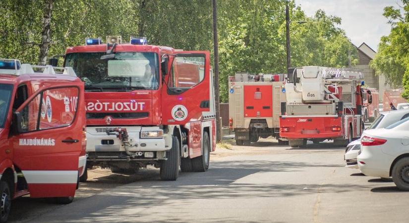 Nagyobb volt a füstje, mint a lángja! – még a vármegyehatáron túlra is siettek tűzoltóink