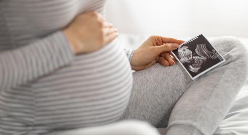 Gólyahír! Első gyermekét várja a magyarok kedvenc színésznője