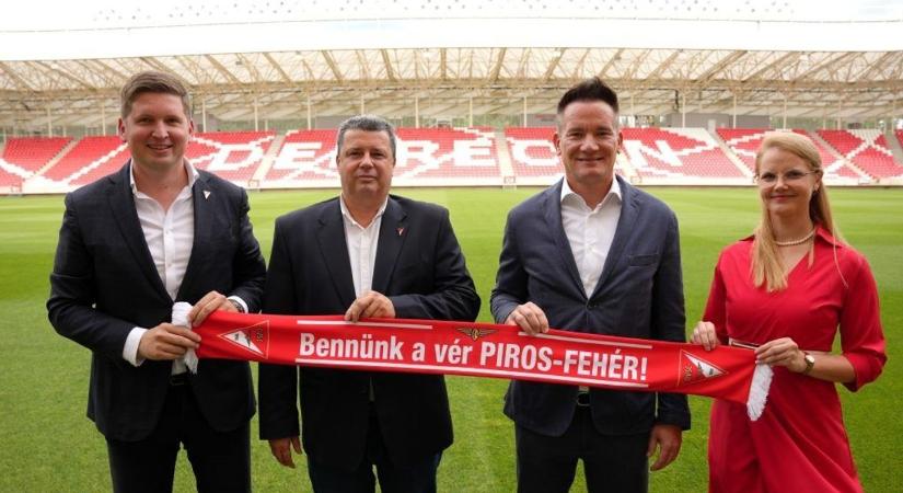 Páratlan együttműködés az MBH Bank és a Nagyerdei Stadion között