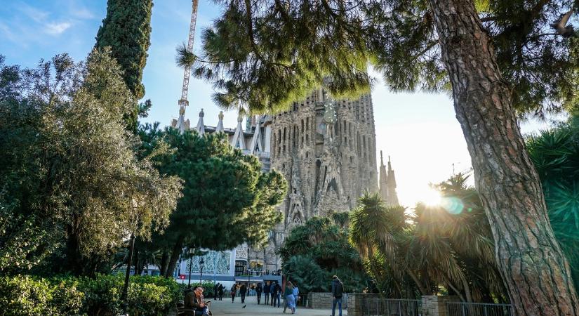 „Menjetek haza!" – Barcelonában vízipisztolyokkal támadtak a turistákra a helyiek