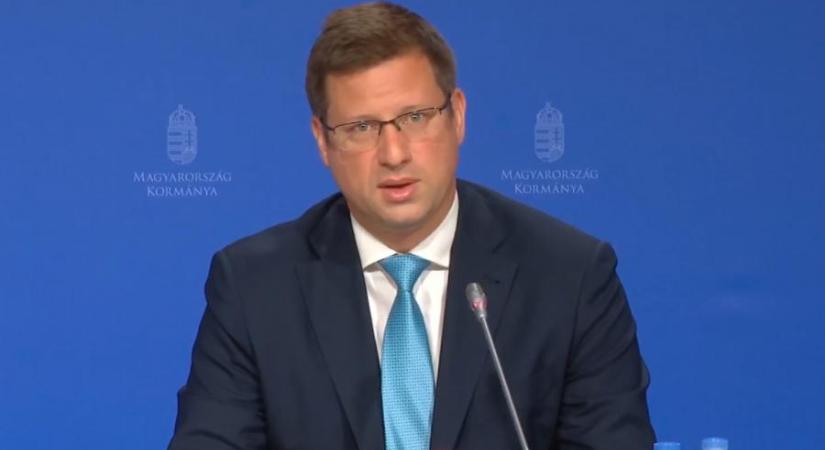 Gulyás Gergely: Kötelezni fogjuk a pártokat és a médiát arra, hogy a forrásaikat tegyék átláthatóvá