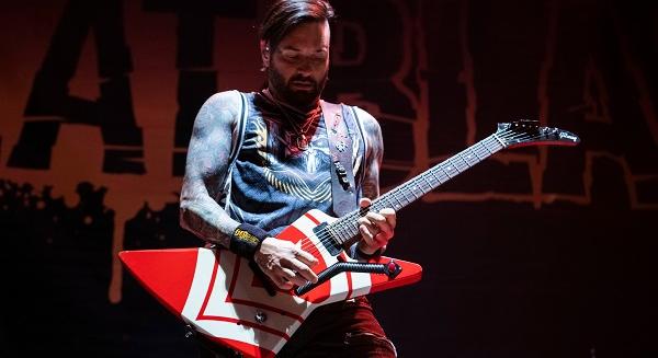 Ezért lépett ki Jason Hook a Five Finger Death Punch-ból