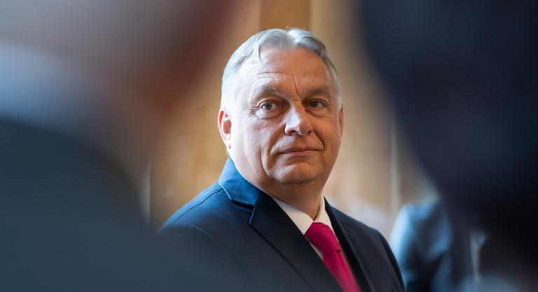 Parázs elemzői vita alakult ki Orbán Viktor útjairól, Török Gábor is beszállt