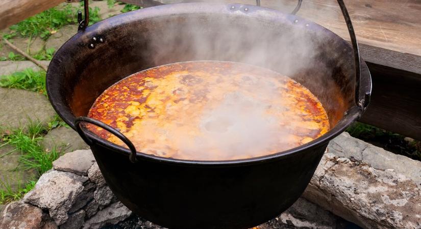 Bográcsozni terveztél a héten? Ezekben a vármegyékben tilos lesz tüzet gyújtani