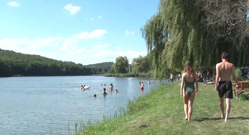 Egyre népszerűbb a Kistolmácsi-tó? – Megkérdeztük a strandolókat