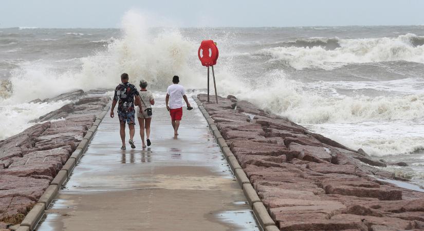 Gyengült a Beryl hurrikán Texasban