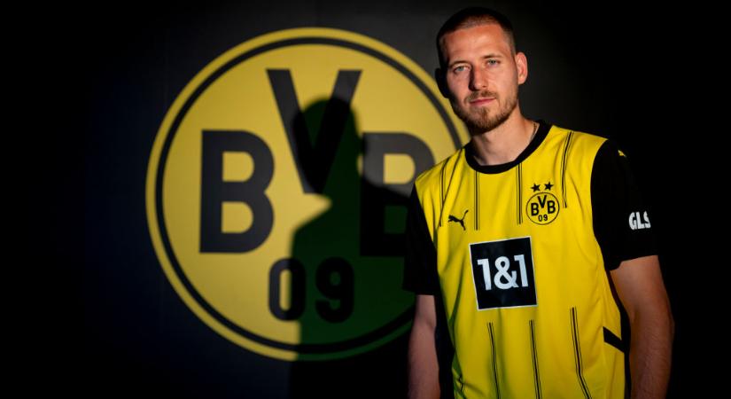 Bundesliga: a Stuttgarttól igazolt német válogatott védőt a Borussia Dortmund! – hivatalos