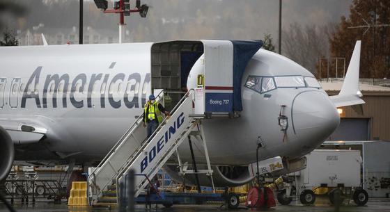 Elrendelték 2600 Boeing 737-es átvizsgálását az oxigénmaszkok miatt