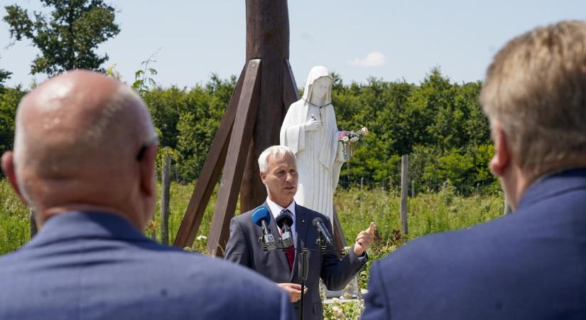 Buszbaleset áldozataira emlékezve szidta a lengyel kormányt Orbán államtitkára