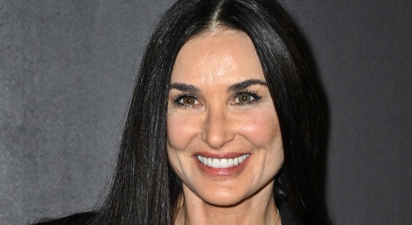 Demi Moore nem sminkelte ki magát – Friss fotóin felismerhetetlen az egykor csodaszép színésznő