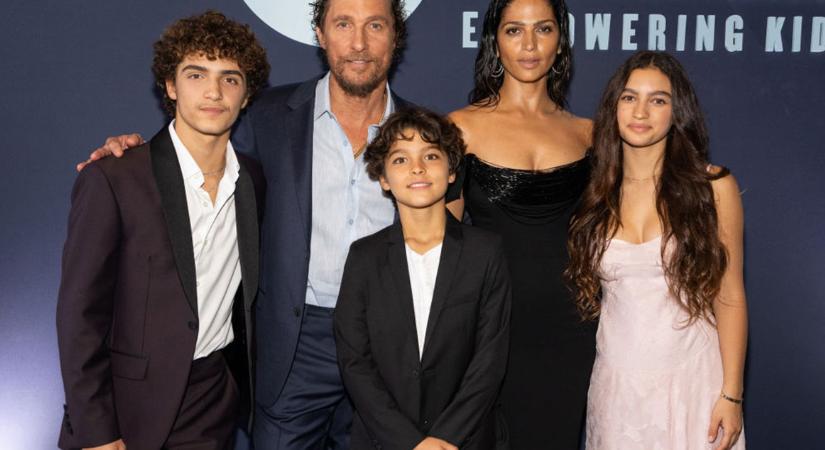 Így köszöntötte Matthew McConaughey 16 éves fiát