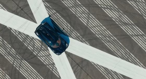 1600 ordító lóerő és kézi váltó a legújabb őrült Koenigsegg hiperautóban