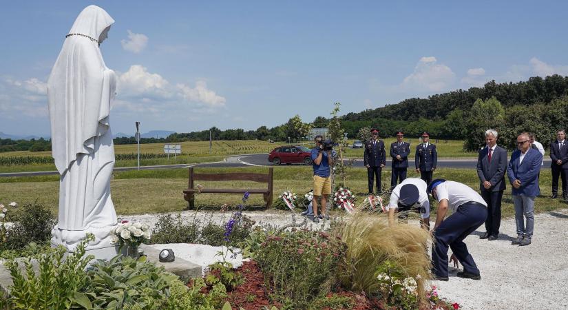 22 évvel ezelőtti buszbalesetre emlékeztek a Balatonnál a medjugorjei Szűzanya-szobor másolatánál