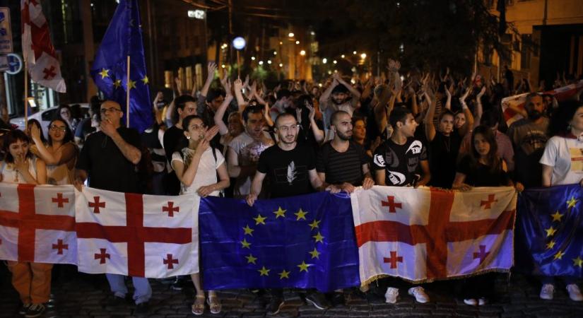 Felfüggesztették Georgia uniós integrációját az ügynöktörvény miatt