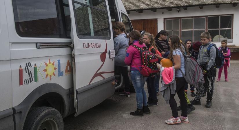 Iskolabusz szállíthatja a Sámson környéki gyerekeket a Csapókertbe